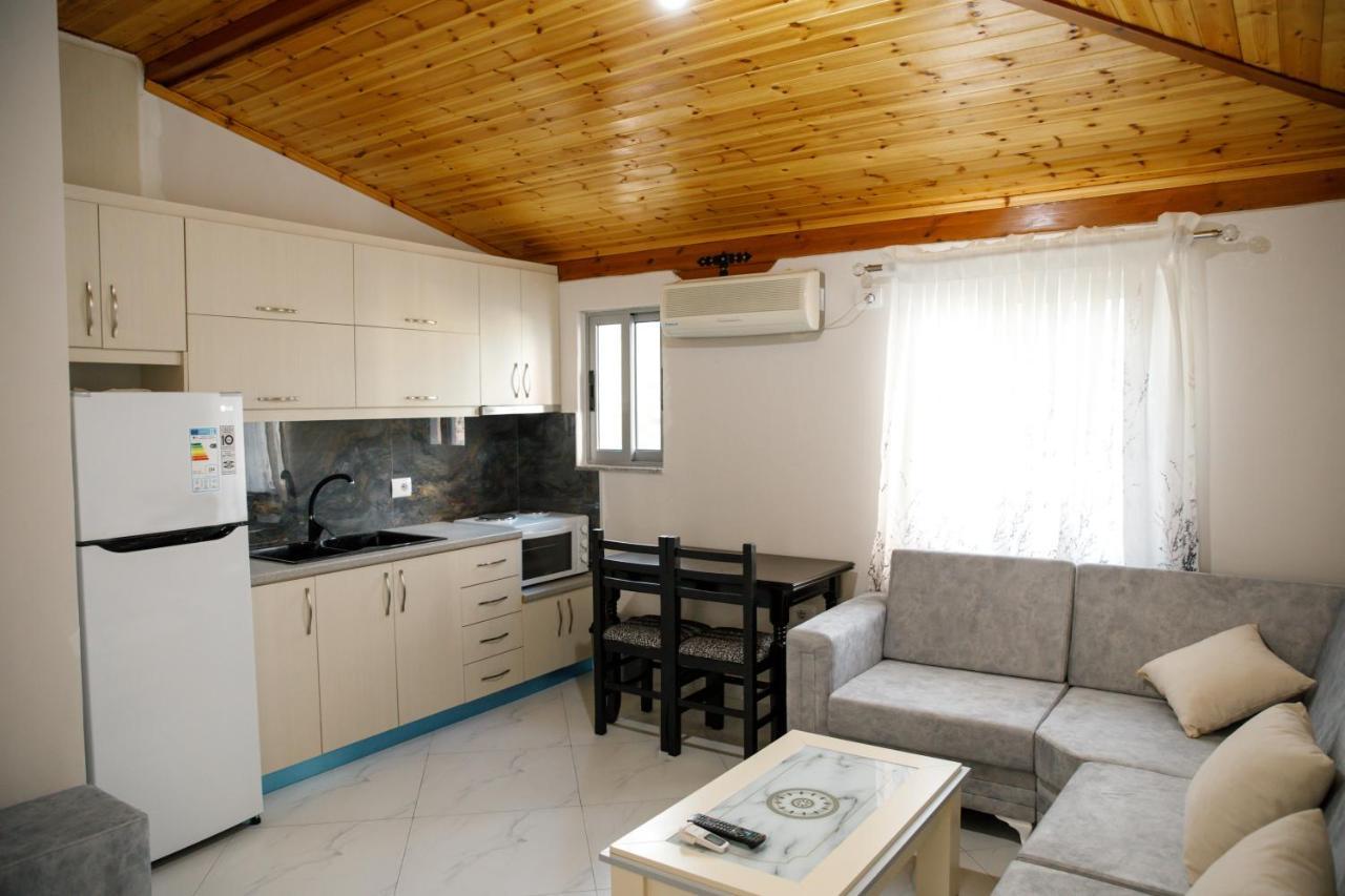 Logli Apartments Gjirokastër Exterior foto