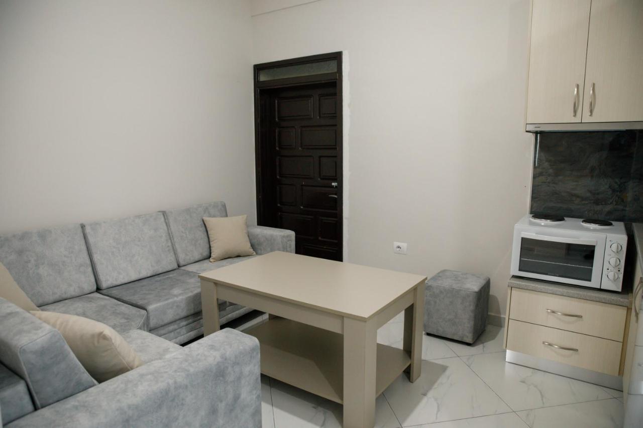 Logli Apartments Gjirokastër Exterior foto